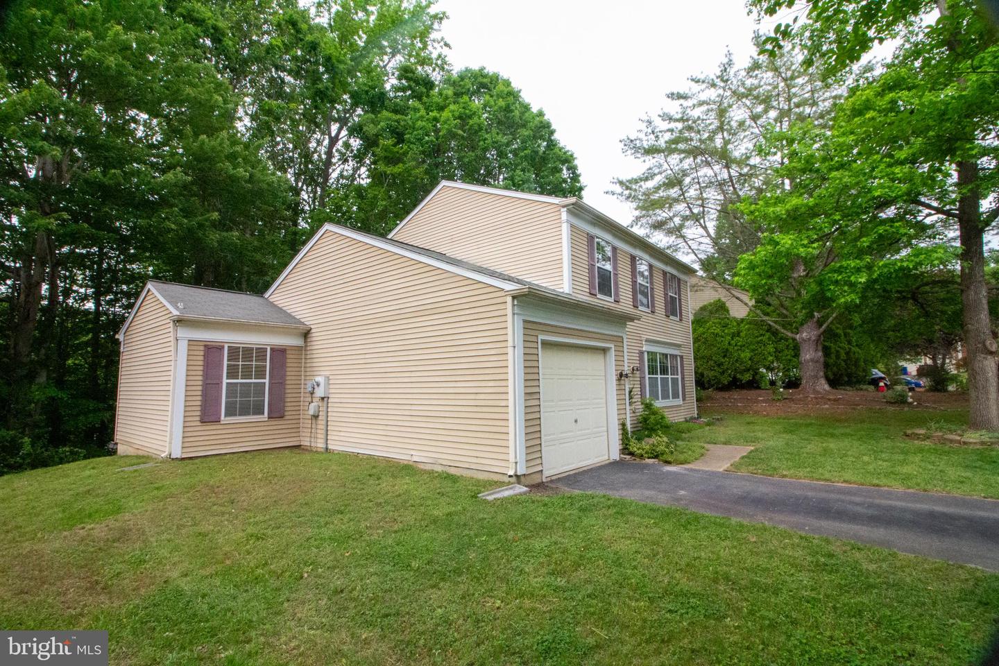 5903 VISTA CT, FREDERICKSBURG, Virginia 22407, 3 Bedrooms Bedrooms, 9 Rooms Rooms,2 BathroomsBathrooms,Residential,For sale,5903 VISTA CT,VASP2032444 MLS # VASP2032444