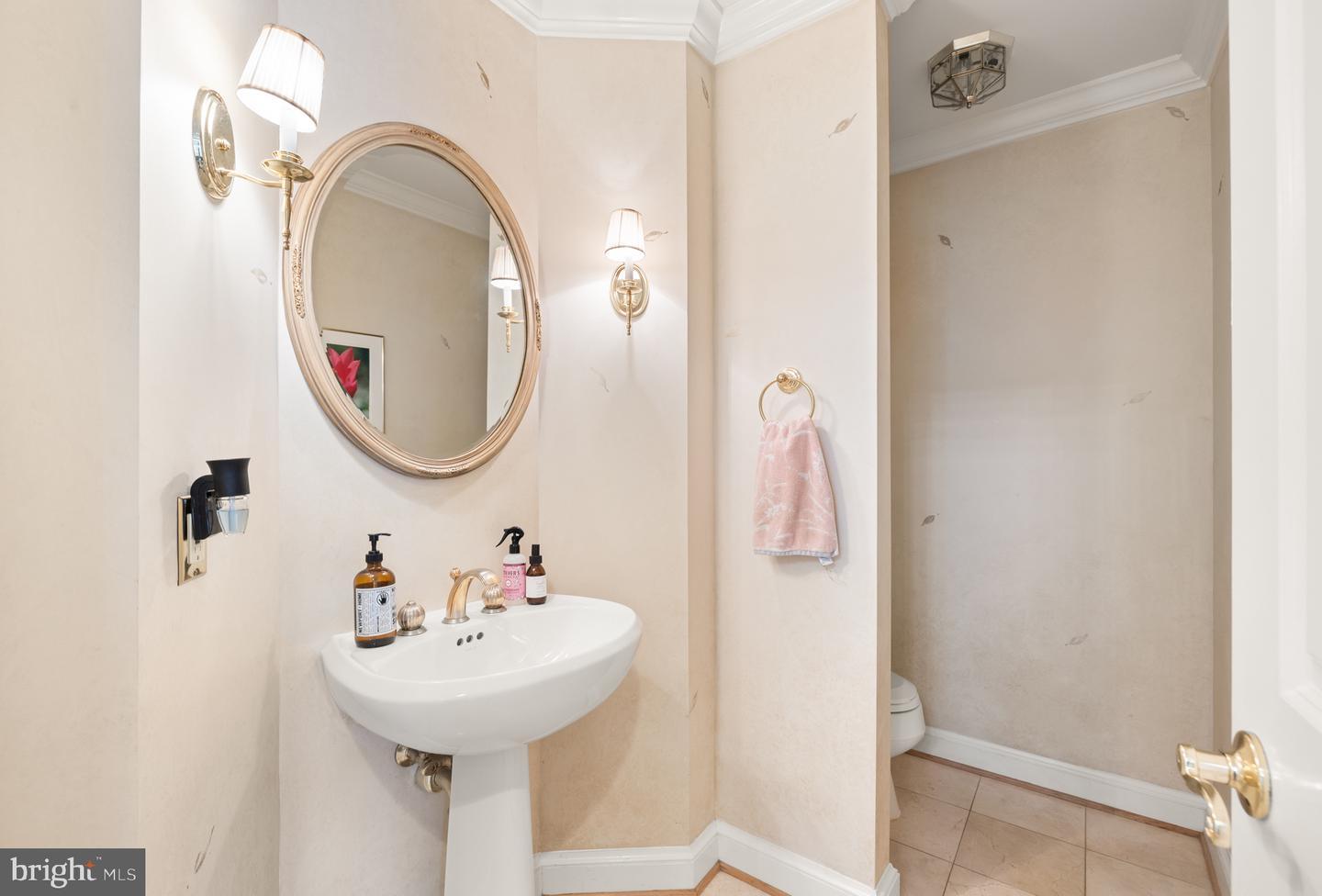2728 MCKINLEY ST NW, WASHINGTON, District Of Columbia 20015, 5 Bedrooms Bedrooms, ,4 BathroomsBathrooms,Residential,For sale,2728 MCKINLEY ST NW,DCDC2196810 MLS # DCDC2196810