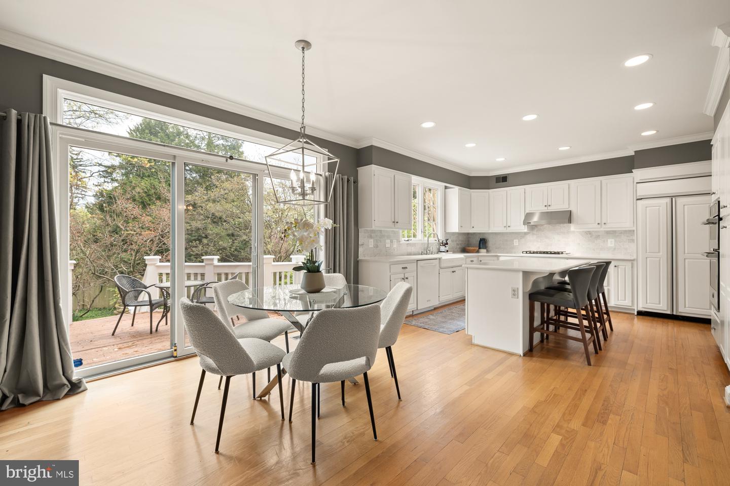 2728 MCKINLEY ST NW, WASHINGTON, District Of Columbia 20015, 5 Bedrooms Bedrooms, ,4 BathroomsBathrooms,Residential,For sale,2728 MCKINLEY ST NW,DCDC2196810 MLS # DCDC2196810