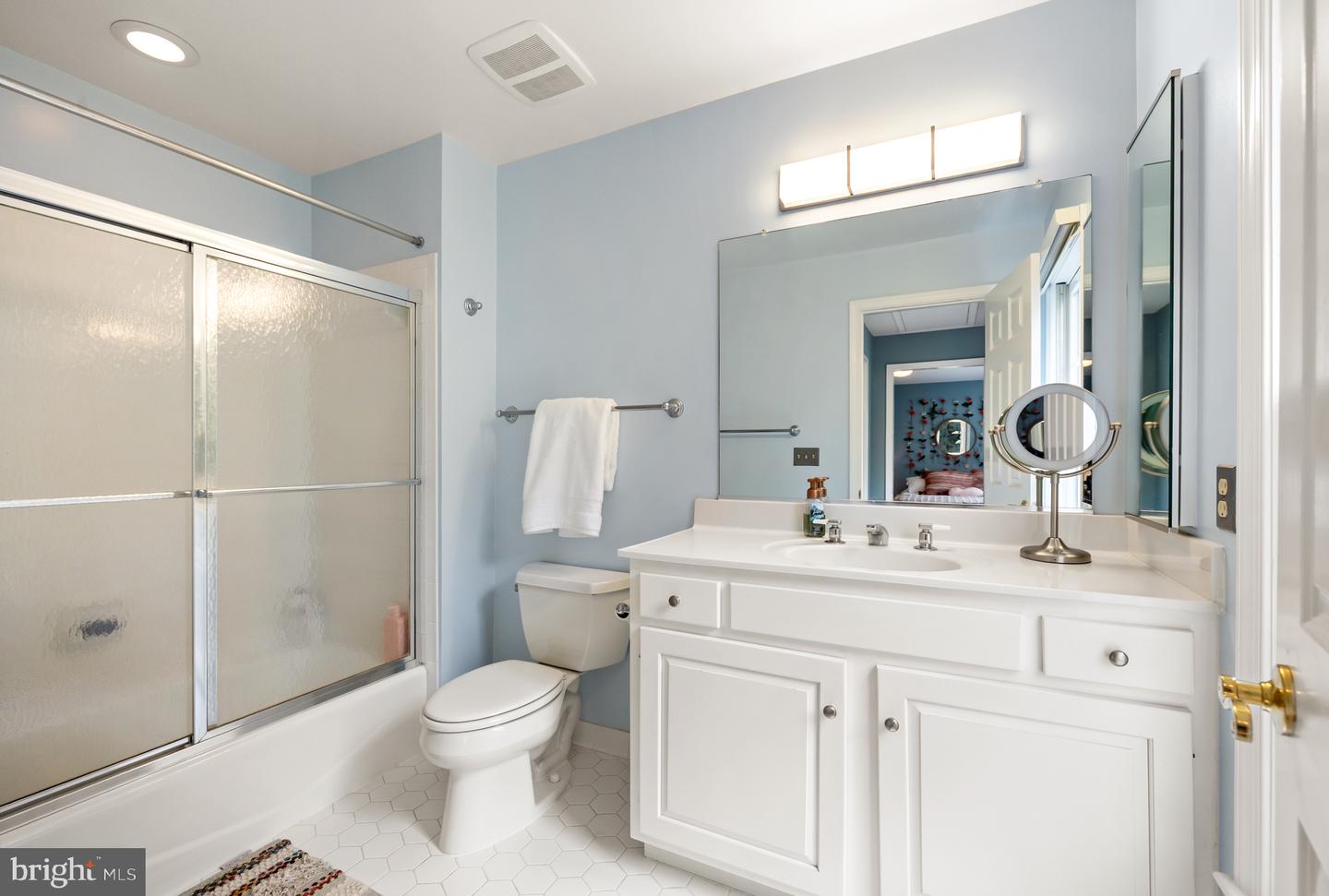 2728 MCKINLEY ST NW, WASHINGTON, District Of Columbia 20015, 5 Bedrooms Bedrooms, ,4 BathroomsBathrooms,Residential,For sale,2728 MCKINLEY ST NW,DCDC2196810 MLS # DCDC2196810