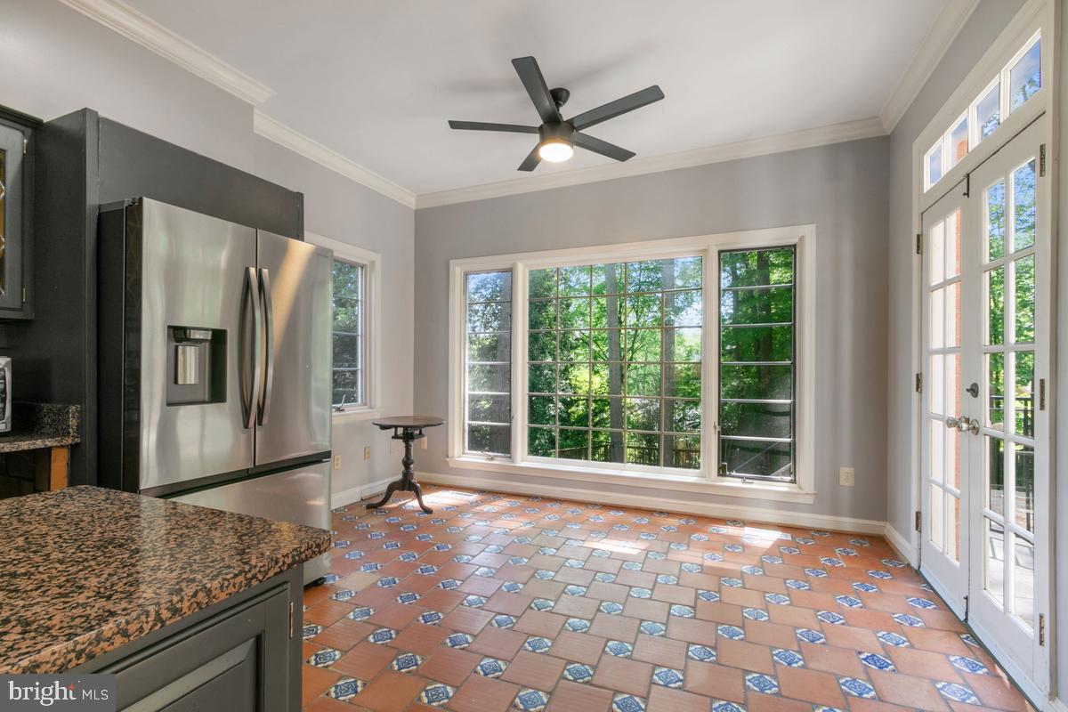613 RIVERCREST DR, MCLEAN, Virginia 22101, 6 Bedrooms Bedrooms, ,6 BathroomsBathrooms,Residential,For sale,613 RIVERCREST DR,VAFX2235930 MLS # VAFX2235930
