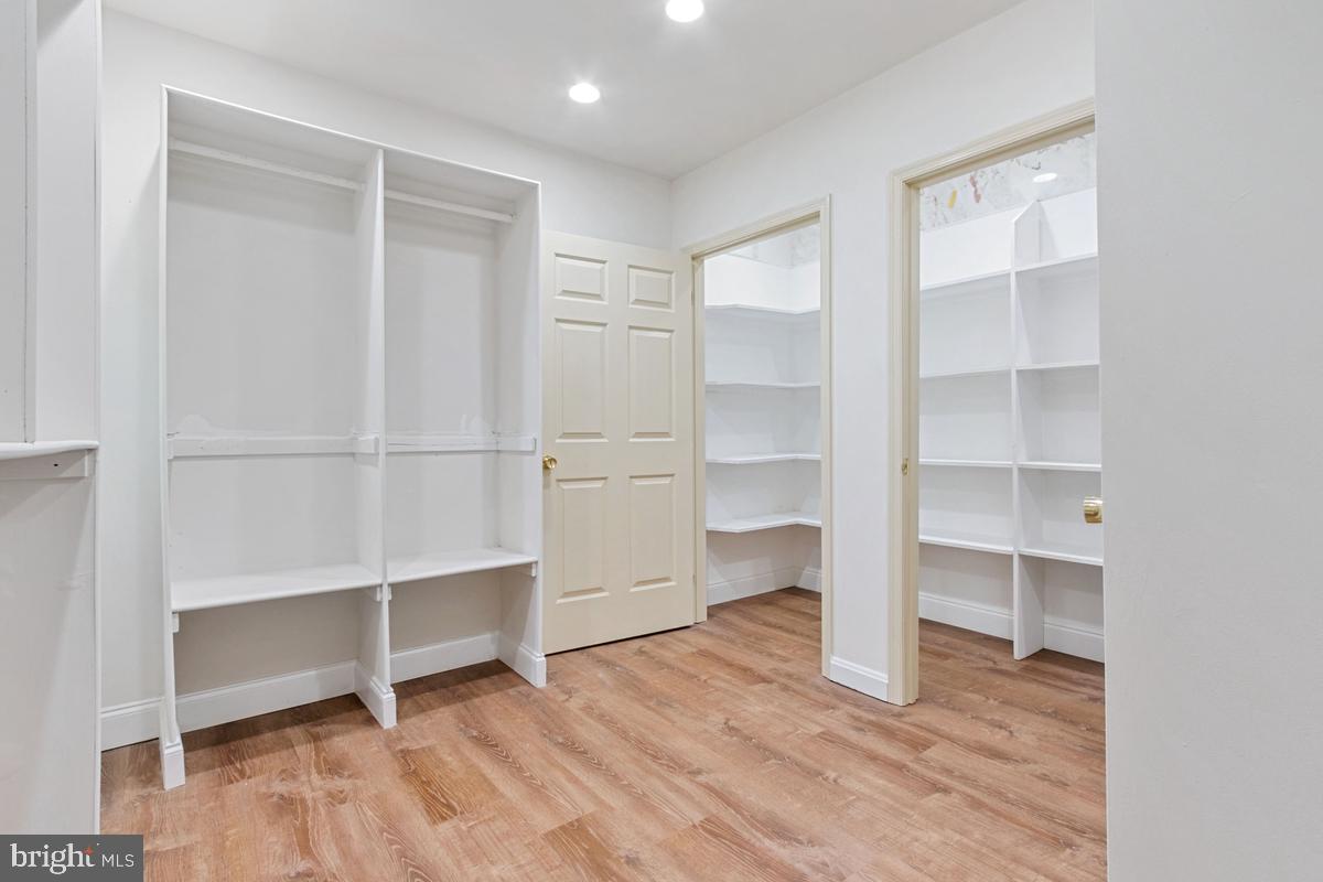 613 RIVERCREST DR, MCLEAN, Virginia 22101, 6 Bedrooms Bedrooms, ,6 BathroomsBathrooms,Residential,For sale,613 RIVERCREST DR,VAFX2235930 MLS # VAFX2235930