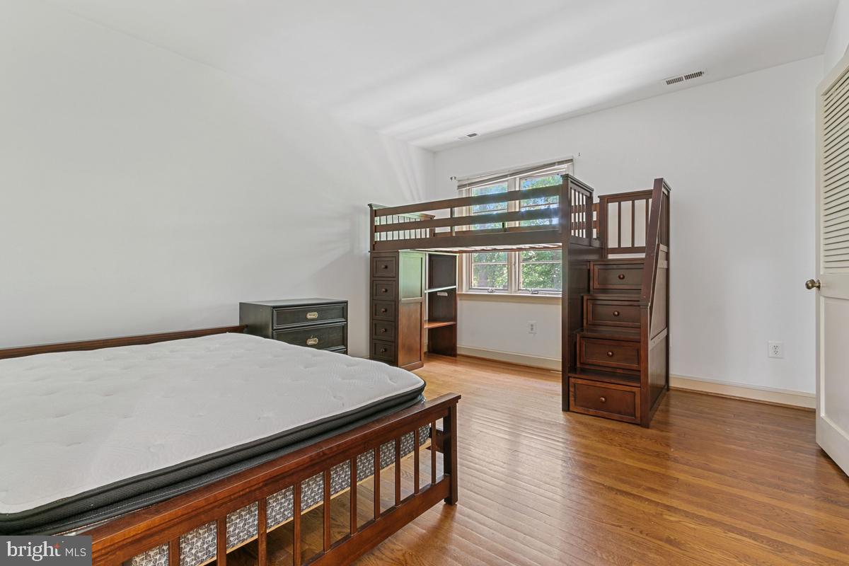 613 RIVERCREST DR, MCLEAN, Virginia 22101, 6 Bedrooms Bedrooms, ,6 BathroomsBathrooms,Residential,For sale,613 RIVERCREST DR,VAFX2235930 MLS # VAFX2235930