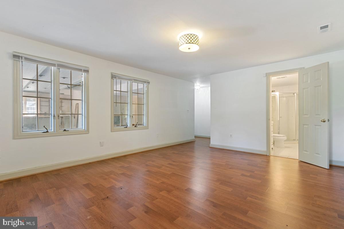 613 RIVERCREST DR, MCLEAN, Virginia 22101, 6 Bedrooms Bedrooms, ,6 BathroomsBathrooms,Residential,For sale,613 RIVERCREST DR,VAFX2235930 MLS # VAFX2235930