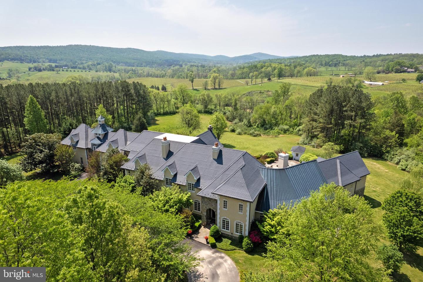 38793 CHELTEN LN, MIDDLEBURG, Virginia 20117, 5 Bedrooms Bedrooms, ,8 BathroomsBathrooms,Residential,For sale,38793 CHELTEN LN,VALO2094274 MLS # VALO2094274