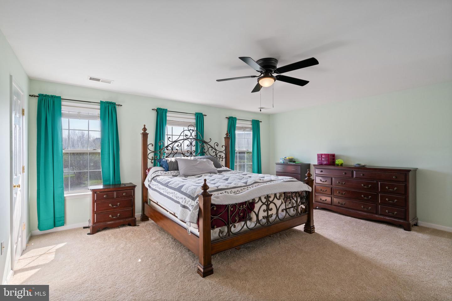 10820 LORD CHANCELLOR LN, BEALETON, Virginia 22712, 5 Bedrooms Bedrooms, ,3 BathroomsBathrooms,Residential,For sale,10820 LORD CHANCELLOR LN,VAFQ2016326 MLS # VAFQ2016326