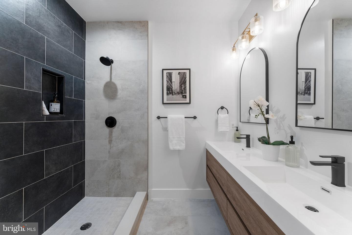 143 13TH ST NE, WASHINGTON, District Of Columbia 20002, 5 Bedrooms Bedrooms, ,3 BathroomsBathrooms,Residential,For sale,143 13TH ST NE,DCDC2197752 MLS # DCDC2197752