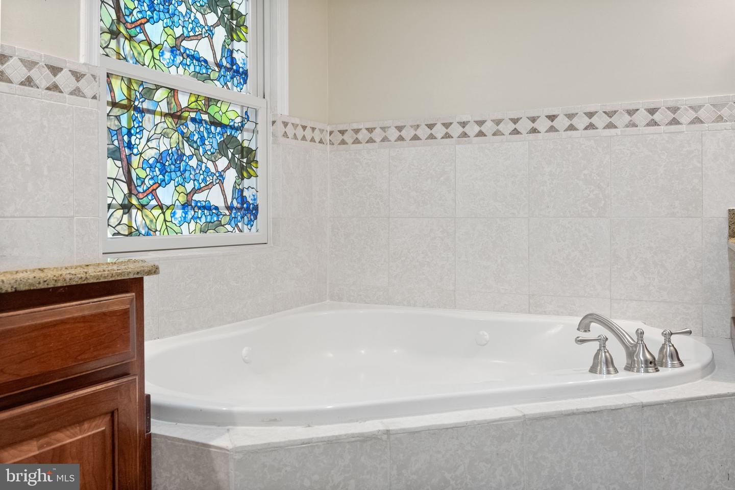 1016 COTTAGE ST SW, VIENNA, Virginia 22180, 5 Bedrooms Bedrooms, ,5 BathroomsBathrooms,Residential,For sale,1016 COTTAGE ST SW,VAFX2237502 MLS # VAFX2237502