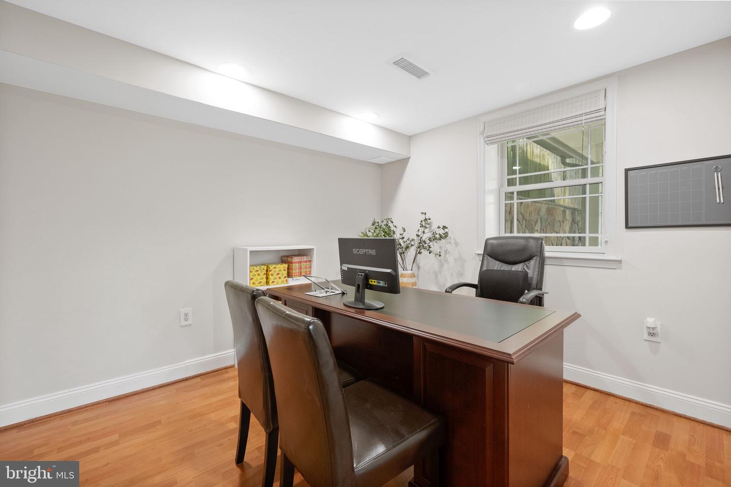 1016 COTTAGE ST SW, VIENNA, Virginia 22180, 5 Bedrooms Bedrooms, ,5 BathroomsBathrooms,Residential,For sale,1016 COTTAGE ST SW,VAFX2237502 MLS # VAFX2237502