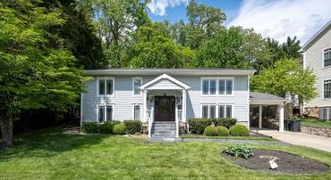 1016 COTTAGE ST SW, VIENNA, Virginia 22180, 5 Bedrooms Bedrooms, ,5 BathroomsBathrooms,Residential,For sale,1016 COTTAGE ST SW,VAFX2237502 MLS # VAFX2237502