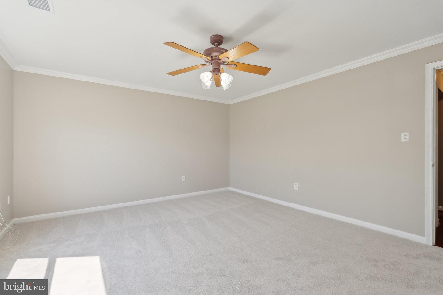 20583 SNOWSHOE SQ #301, ASHBURN, Virginia 20147, 2 Bedrooms Bedrooms, ,2 BathroomsBathrooms,Residential,For sale,20583 SNOWSHOE SQ #301,VALO2095186 MLS # VALO2095186