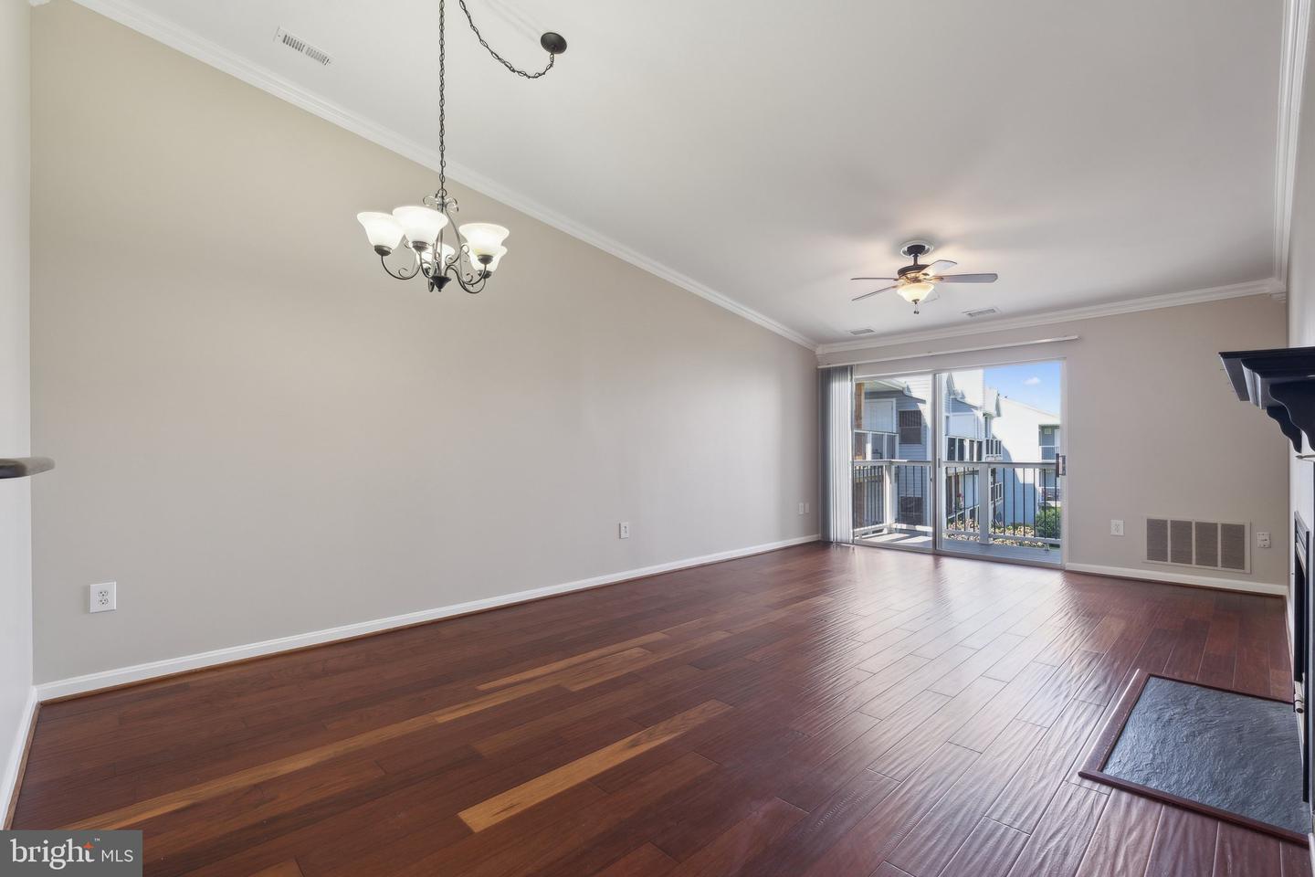 20583 SNOWSHOE SQ #301, ASHBURN, Virginia 20147, 2 Bedrooms Bedrooms, ,2 BathroomsBathrooms,Residential,For sale,20583 SNOWSHOE SQ #301,VALO2095186 MLS # VALO2095186