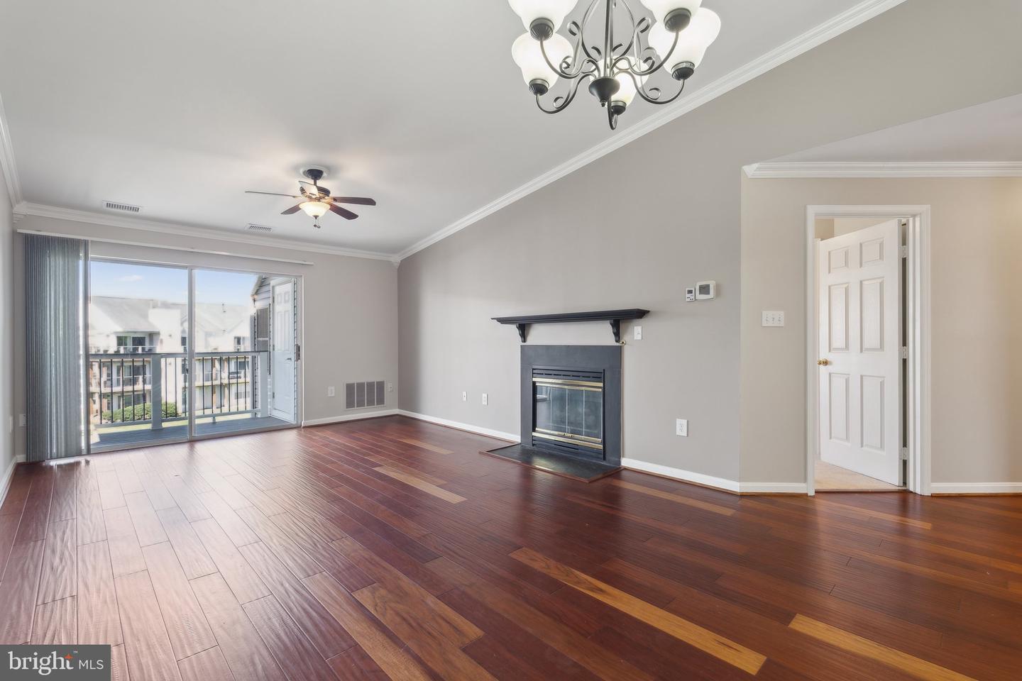 20583 SNOWSHOE SQ #301, ASHBURN, Virginia 20147, 2 Bedrooms Bedrooms, ,2 BathroomsBathrooms,Residential,For sale,20583 SNOWSHOE SQ #301,VALO2095186 MLS # VALO2095186