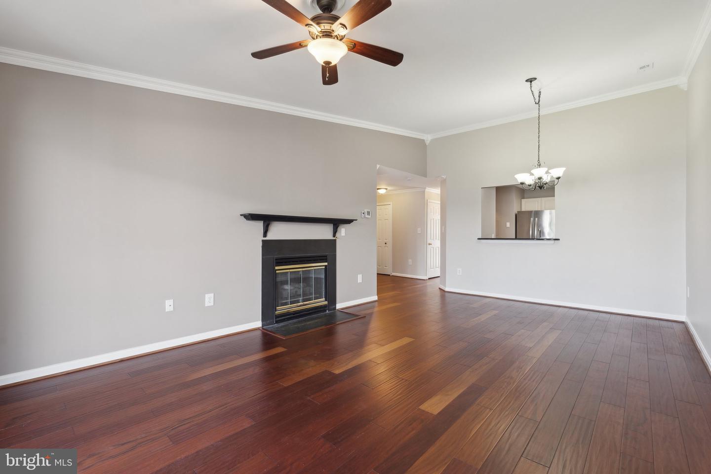 20583 SNOWSHOE SQ #301, ASHBURN, Virginia 20147, 2 Bedrooms Bedrooms, ,2 BathroomsBathrooms,Residential,For sale,20583 SNOWSHOE SQ #301,VALO2095186 MLS # VALO2095186