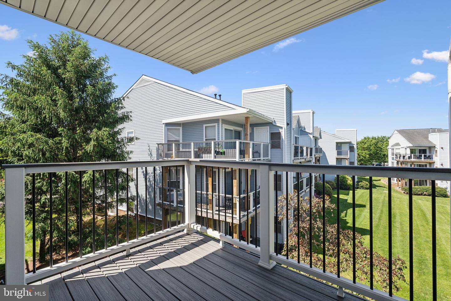 20583 SNOWSHOE SQ #301, ASHBURN, Virginia 20147, 2 Bedrooms Bedrooms, ,2 BathroomsBathrooms,Residential,For sale,20583 SNOWSHOE SQ #301,VALO2095186 MLS # VALO2095186