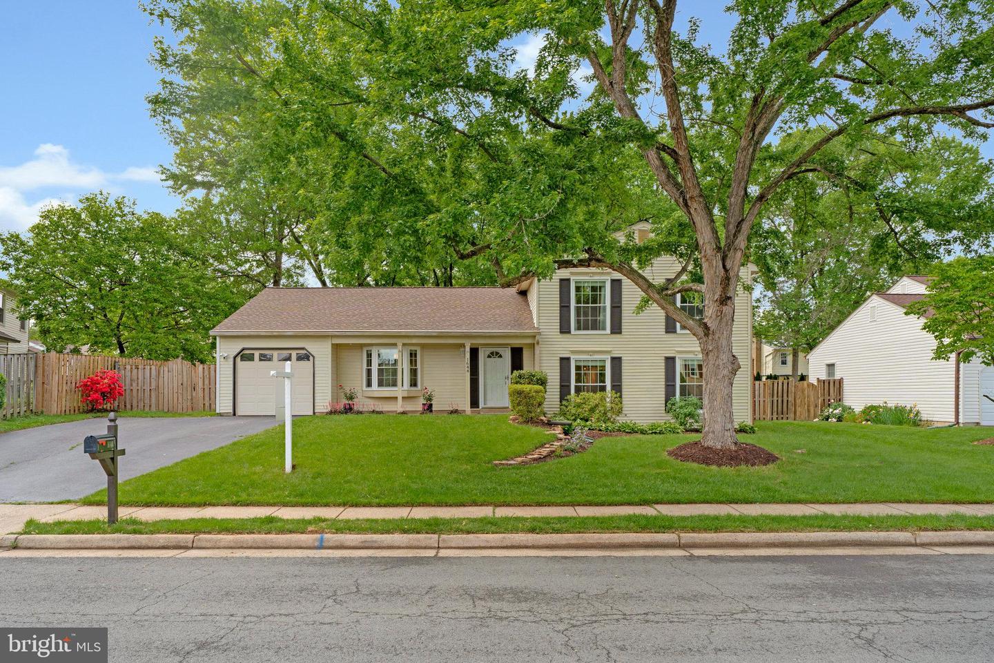 1644 SADLERS WELLS, HERNDON, Virginia 20170, 4 Bedrooms Bedrooms, ,2 BathroomsBathrooms,Residential,For sale,1644 SADLERS WELLS,VAFX2237972 MLS # VAFX2237972