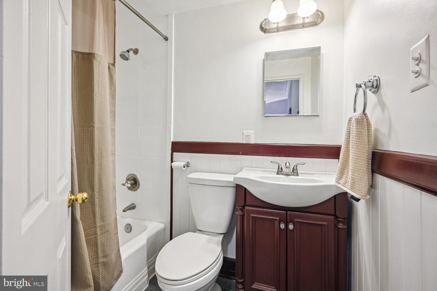 1831 BELMONT RD NW #201, WASHINGTON, District Of Columbia 20009, ,1 BathroomBathrooms,Residential,For sale,1831 BELMONT RD NW #201,DCDC2199044 MLS # DCDC2199044