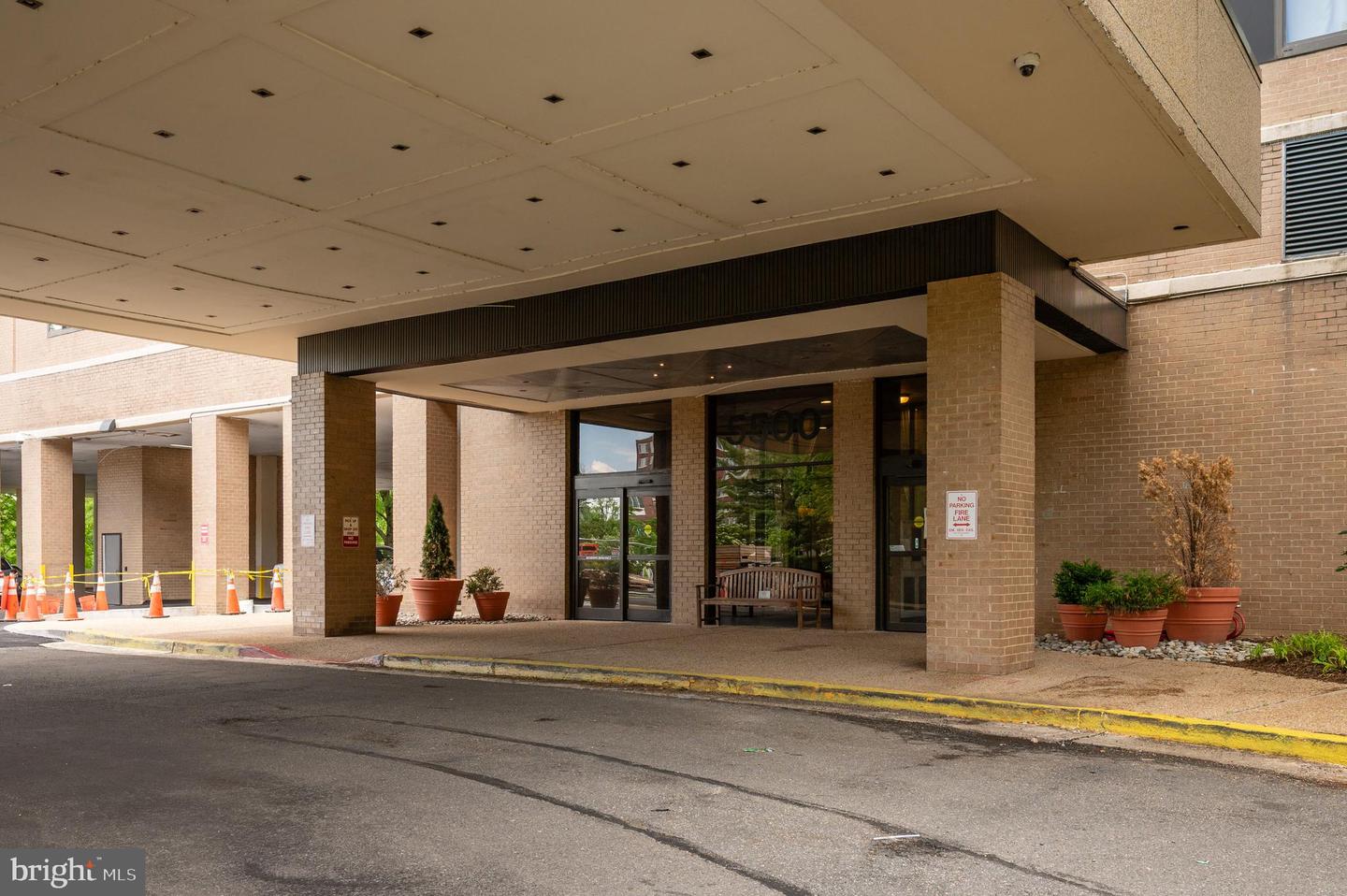 5500 HOLMES RUN PKWY #418, ALEXANDRIA, Virginia 22304, 1 Bedroom Bedrooms, ,1 BathroomBathrooms,Residential,For sale,5500 HOLMES RUN PKWY #418,VAAX2044964 MLS # VAAX2044964