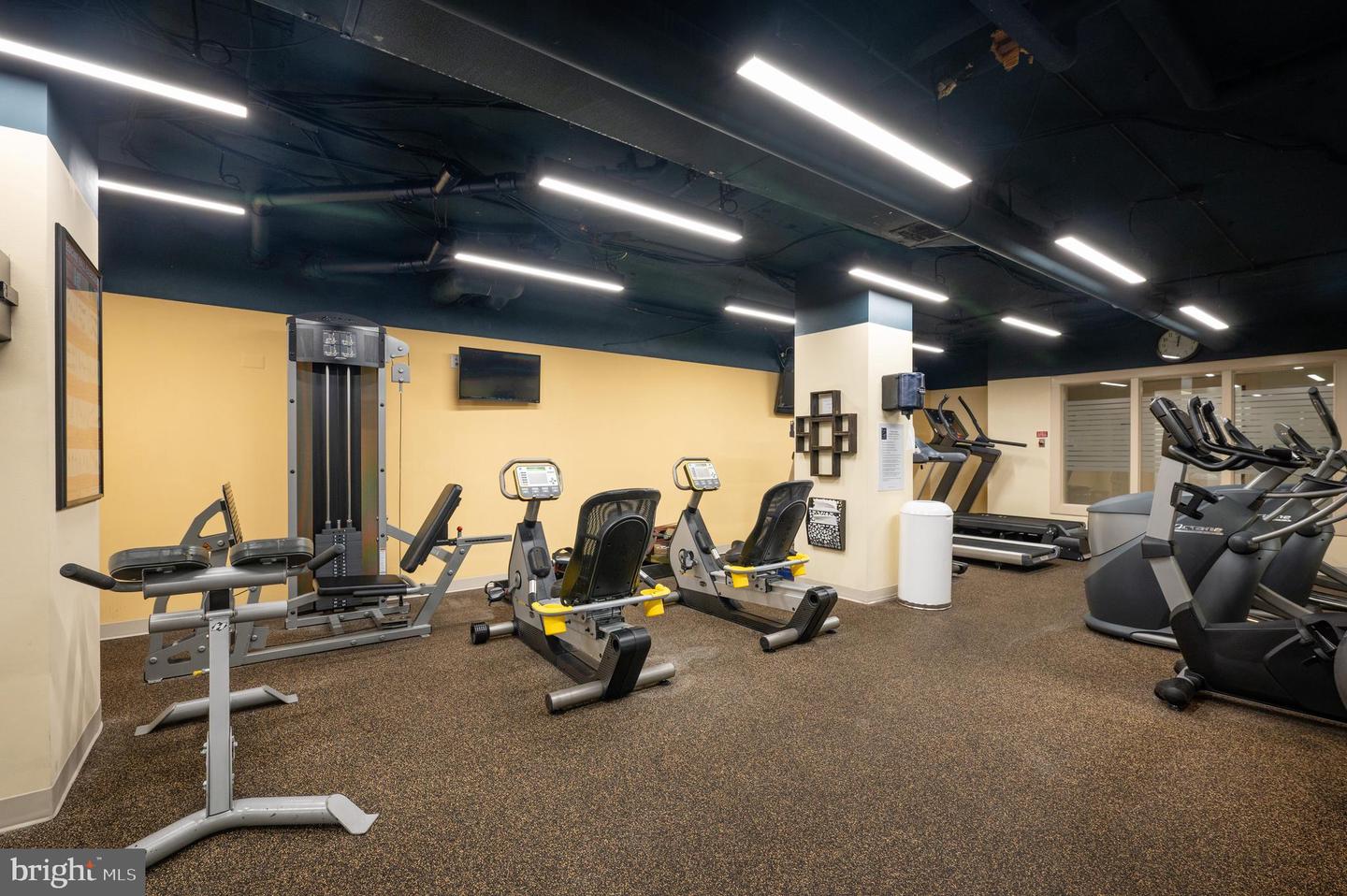 5500 HOLMES RUN PKWY #418, ALEXANDRIA, Virginia 22304, 1 Bedroom Bedrooms, ,1 BathroomBathrooms,Residential,For sale,5500 HOLMES RUN PKWY #418,VAAX2044964 MLS # VAAX2044964