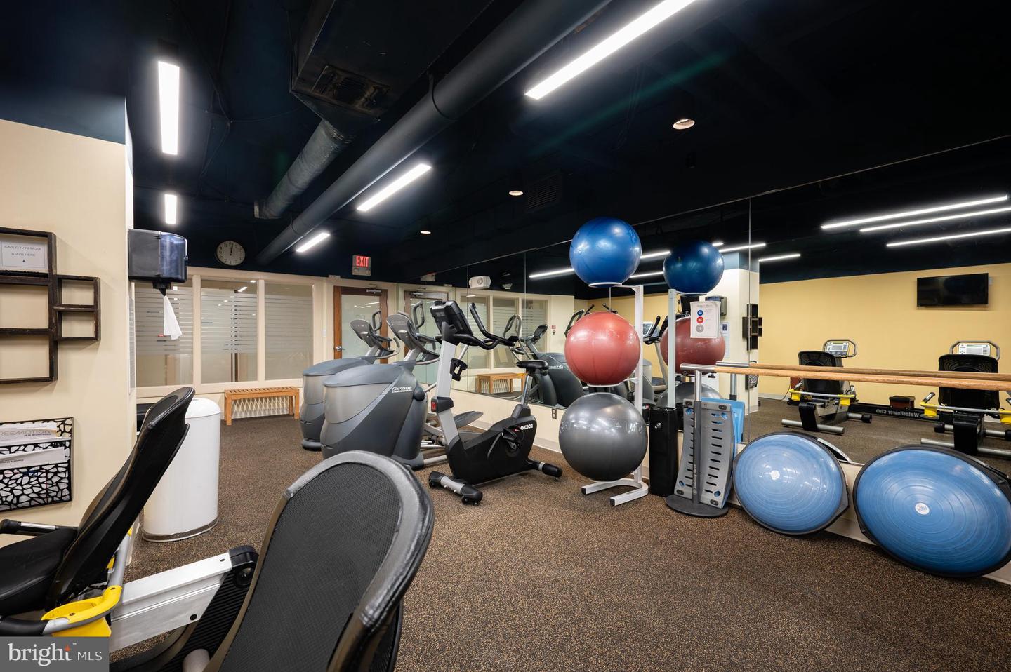 5500 HOLMES RUN PKWY #418, ALEXANDRIA, Virginia 22304, 1 Bedroom Bedrooms, ,1 BathroomBathrooms,Residential,For sale,5500 HOLMES RUN PKWY #418,VAAX2044964 MLS # VAAX2044964