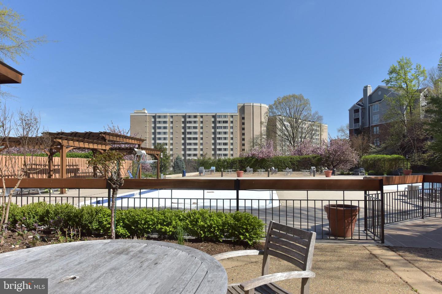 5500 HOLMES RUN PKWY #418, ALEXANDRIA, Virginia 22304, 1 Bedroom Bedrooms, ,1 BathroomBathrooms,Residential,For sale,5500 HOLMES RUN PKWY #418,VAAX2044964 MLS # VAAX2044964