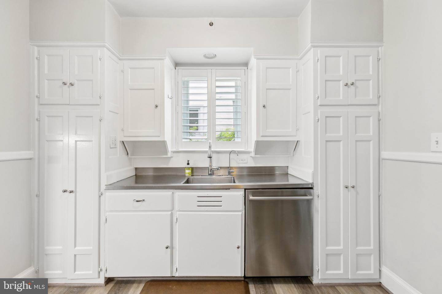 6419 BARNABY ST NW, WASHINGTON, District Of Columbia 20015, 4 Bedrooms Bedrooms, ,3 BathroomsBathrooms,Residential,For sale,6419 BARNABY ST NW,DCDC2199172 MLS # DCDC2199172