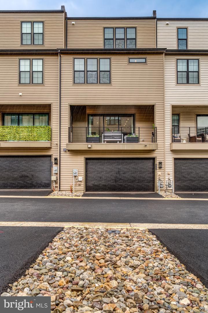 22158 PENELOPE HEIGHTS TER, ASHBURN, Virginia 20148, 3 Bedrooms Bedrooms, ,3 BathroomsBathrooms,Residential,For sale,22158 PENELOPE HEIGHTS TER,VALO2095804 MLS # VALO2095804