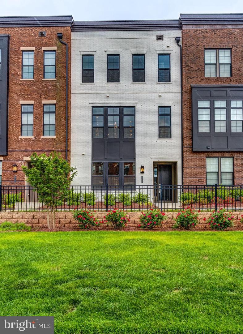 22158 PENELOPE HEIGHTS TER, ASHBURN, Virginia 20148, 3 Bedrooms Bedrooms, ,3 BathroomsBathrooms,Residential,For sale,22158 PENELOPE HEIGHTS TER,VALO2095804 MLS # VALO2095804