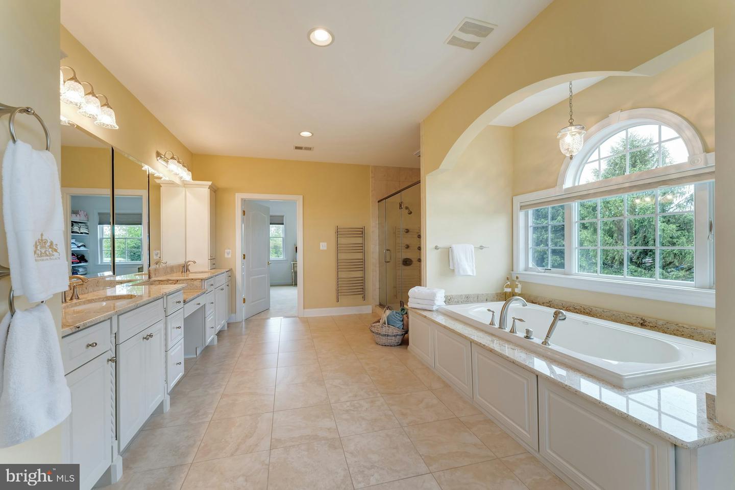 39918 LOOKOUT LN, WATERFORD, Virginia 20197, 4 Bedrooms Bedrooms, ,4 BathroomsBathrooms,Residential,For sale,39918 LOOKOUT LN,VALO2095864 MLS # VALO2095864