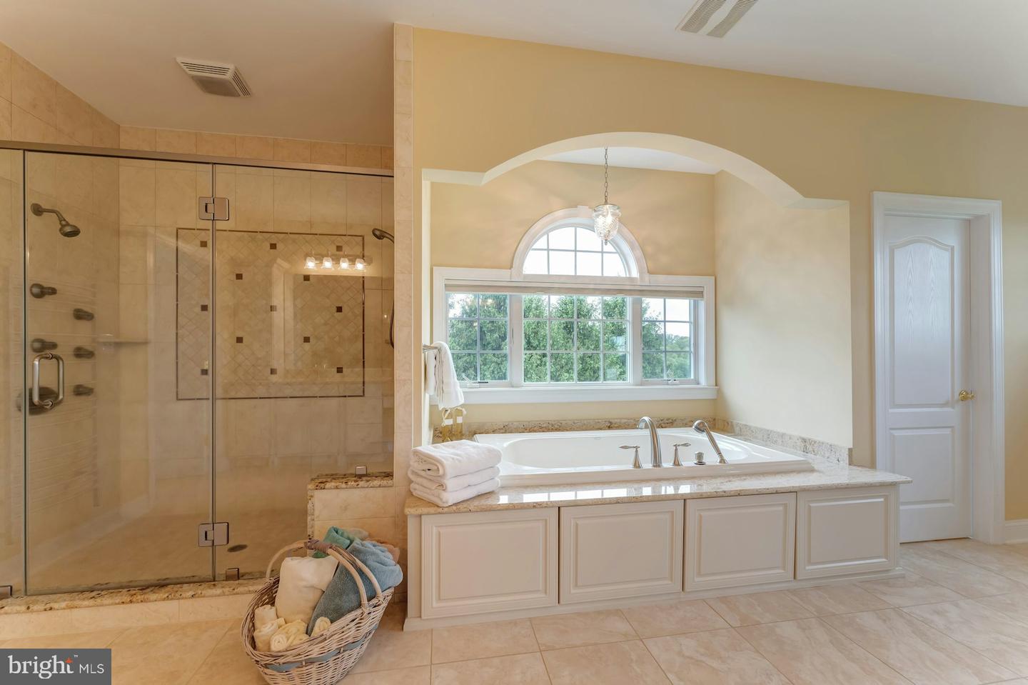 39918 LOOKOUT LN, WATERFORD, Virginia 20197, 4 Bedrooms Bedrooms, ,4 BathroomsBathrooms,Residential,For sale,39918 LOOKOUT LN,VALO2095864 MLS # VALO2095864