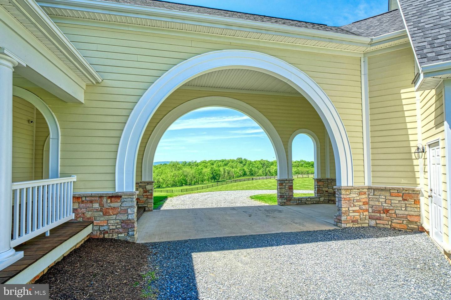 39918 LOOKOUT LN, WATERFORD, Virginia 20197, 4 Bedrooms Bedrooms, ,4 BathroomsBathrooms,Residential,For sale,39918 LOOKOUT LN,VALO2095864 MLS # VALO2095864