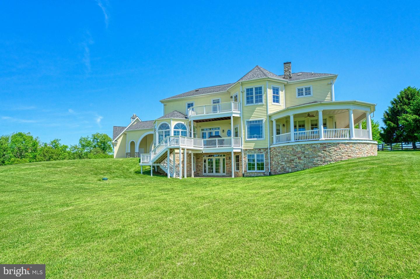 39918 LOOKOUT LN, WATERFORD, Virginia 20197, 4 Bedrooms Bedrooms, ,4 BathroomsBathrooms,Residential,For sale,39918 LOOKOUT LN,VALO2095864 MLS # VALO2095864
