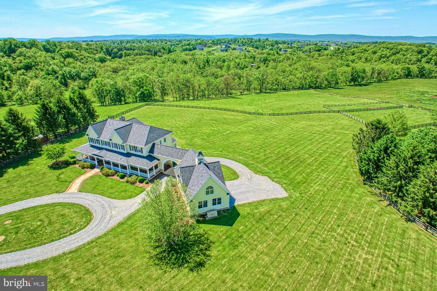 39918 LOOKOUT LN, WATERFORD, Virginia 20197, 4 Bedrooms Bedrooms, ,4 BathroomsBathrooms,Residential,For sale,39918 LOOKOUT LN,VALO2095864 MLS # VALO2095864