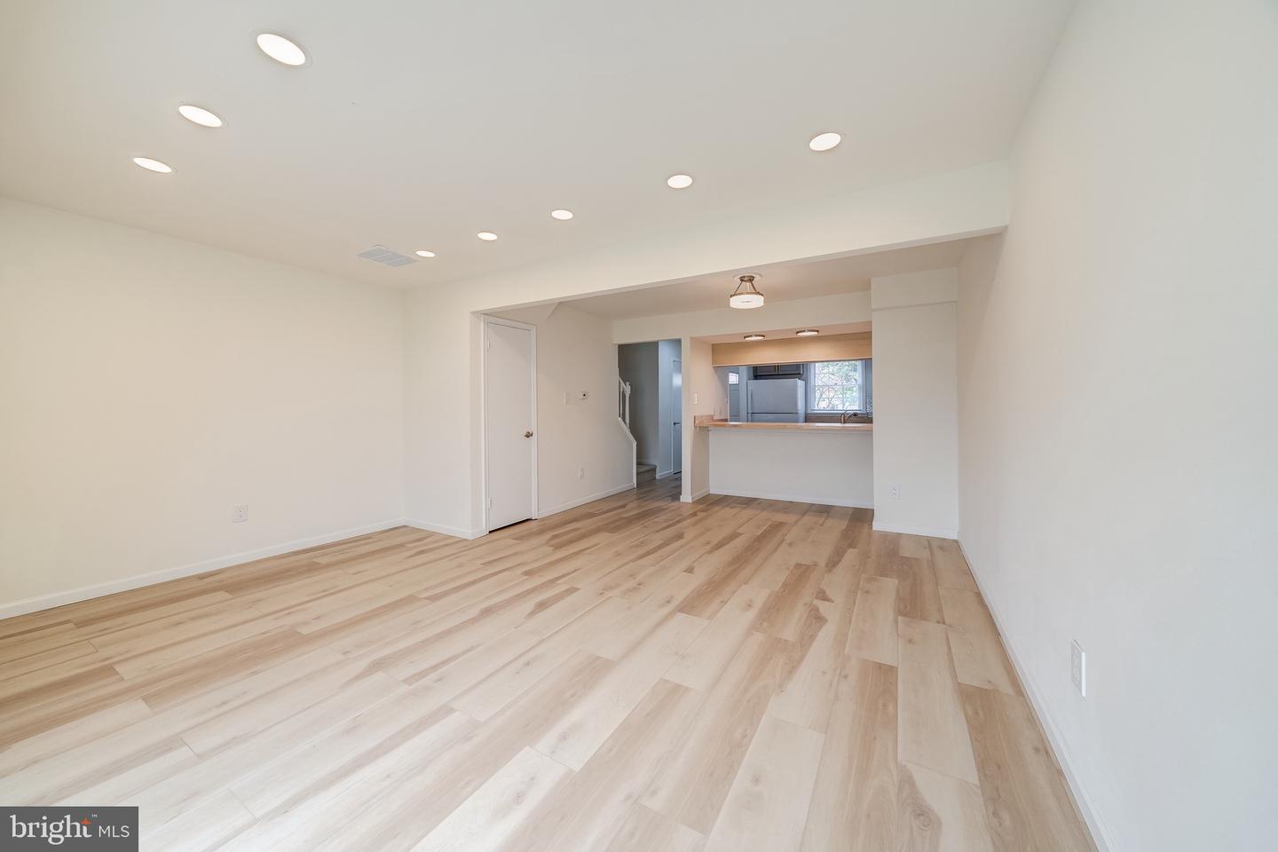 14419 COOL OAK LN, CENTREVILLE, Virginia 20121, 2 Bedrooms Bedrooms, ,1 BathroomBathrooms,Residential,For sale,14419 COOL OAK LN,VAFX2239456 MLS # VAFX2239456