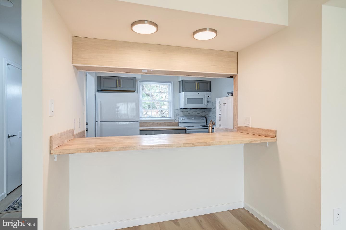 14419 COOL OAK LN, CENTREVILLE, Virginia 20121, 2 Bedrooms Bedrooms, ,1 BathroomBathrooms,Residential,For sale,14419 COOL OAK LN,VAFX2239456 MLS # VAFX2239456