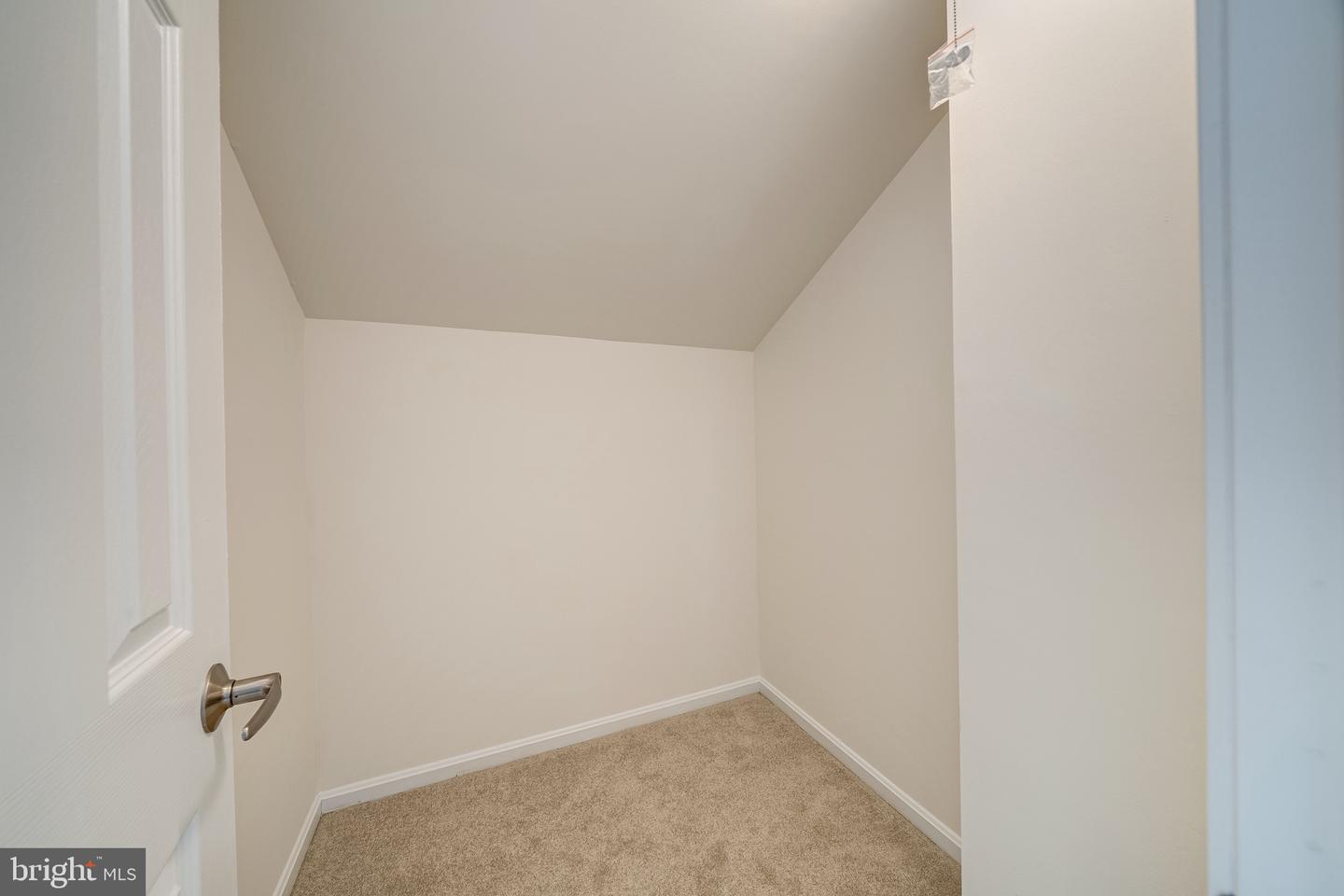 14419 COOL OAK LN, CENTREVILLE, Virginia 20121, 2 Bedrooms Bedrooms, ,1 BathroomBathrooms,Residential,For sale,14419 COOL OAK LN,VAFX2239456 MLS # VAFX2239456