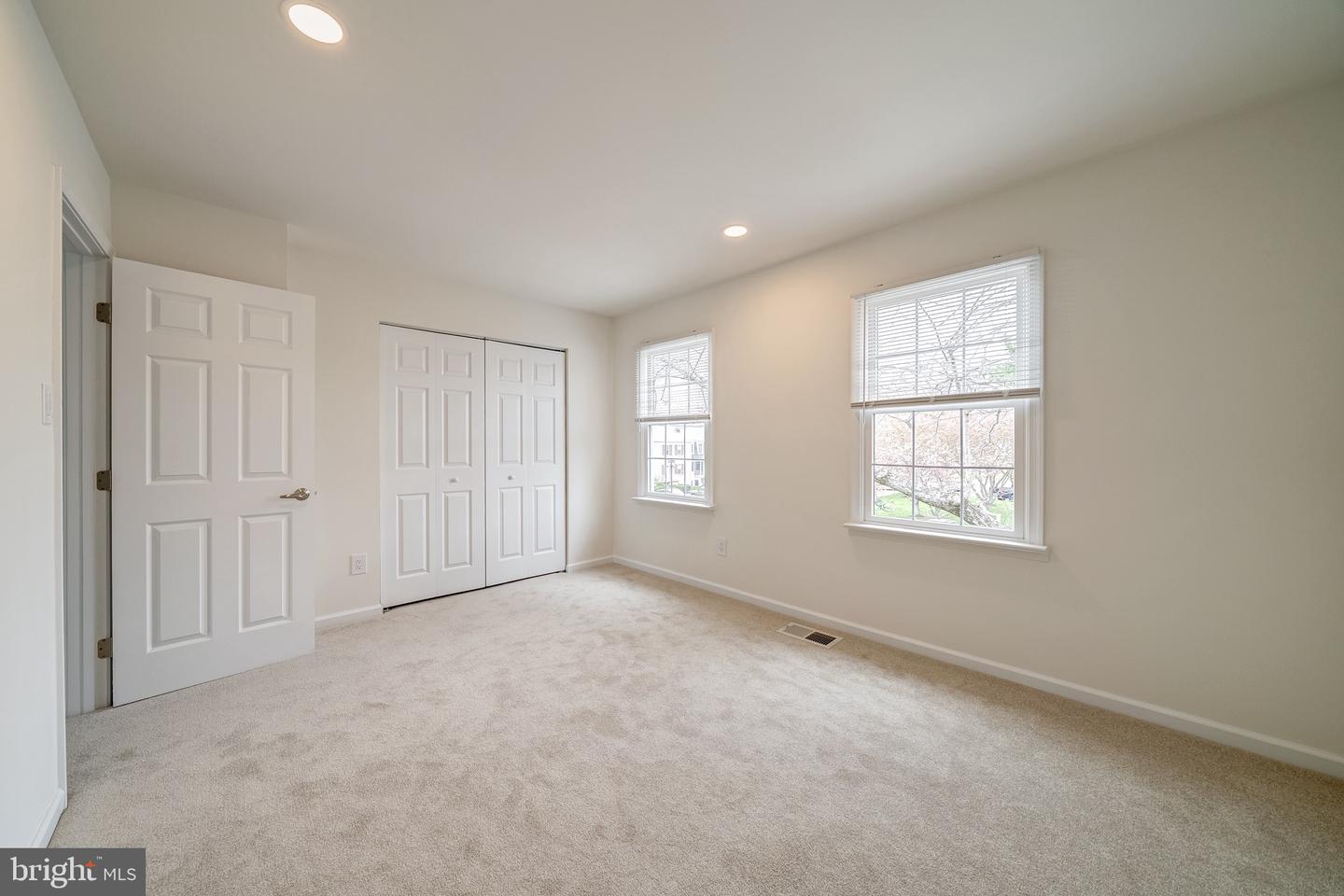14419 COOL OAK LN, CENTREVILLE, Virginia 20121, 2 Bedrooms Bedrooms, ,1 BathroomBathrooms,Residential,For sale,14419 COOL OAK LN,VAFX2239456 MLS # VAFX2239456