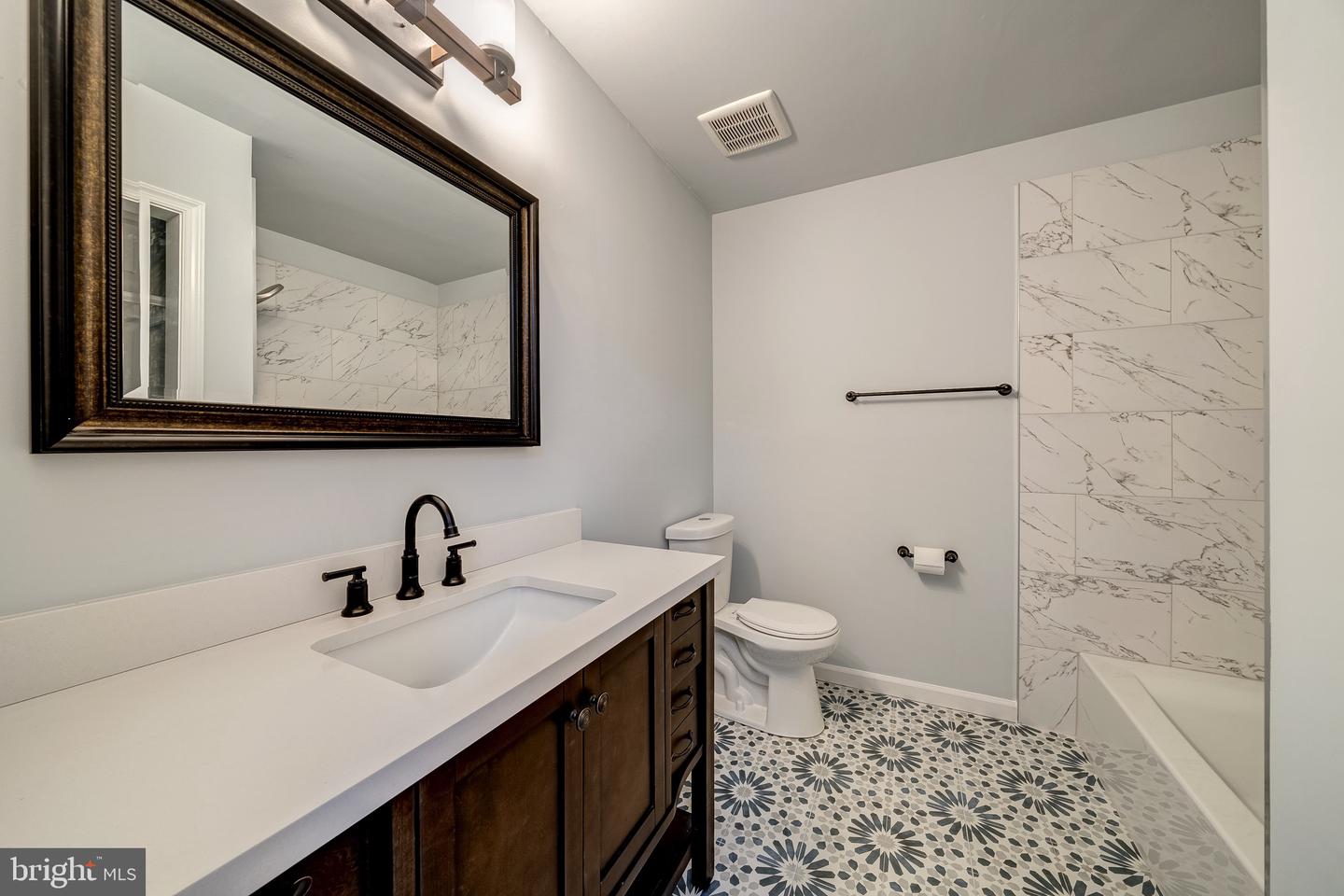 14419 COOL OAK LN, CENTREVILLE, Virginia 20121, 2 Bedrooms Bedrooms, ,1 BathroomBathrooms,Residential,For sale,14419 COOL OAK LN,VAFX2239456 MLS # VAFX2239456