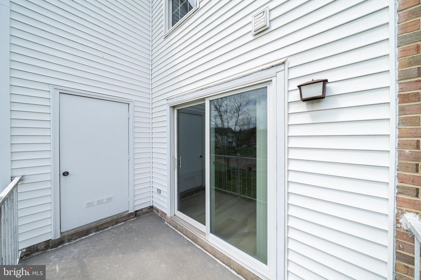 14419 COOL OAK LN, CENTREVILLE, Virginia 20121, 2 Bedrooms Bedrooms, ,1 BathroomBathrooms,Residential,For sale,14419 COOL OAK LN,VAFX2239456 MLS # VAFX2239456