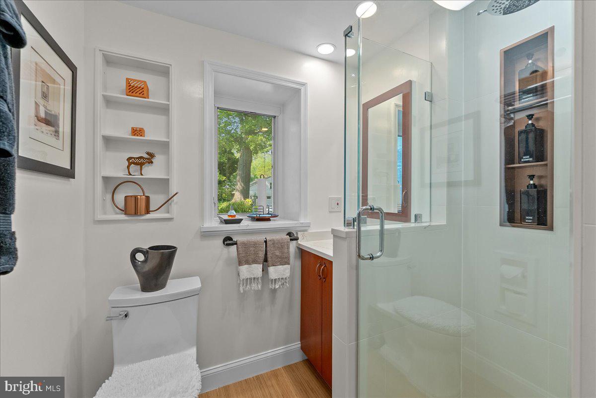 6223 LANGSTON BLVD, ARLINGTON, Virginia 22205, 3 Bedrooms Bedrooms, ,1 BathroomBathrooms,Residential,For sale,6223 LANGSTON BLVD,VAAR2057250 MLS # VAAR2057250