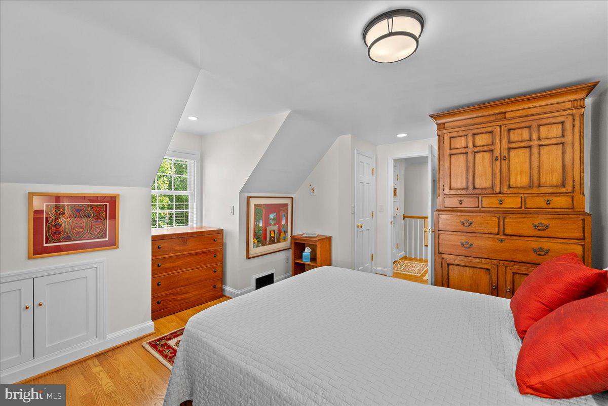 6223 LANGSTON BLVD, ARLINGTON, Virginia 22205, 3 Bedrooms Bedrooms, ,1 BathroomBathrooms,Residential,For sale,6223 LANGSTON BLVD,VAAR2057250 MLS # VAAR2057250