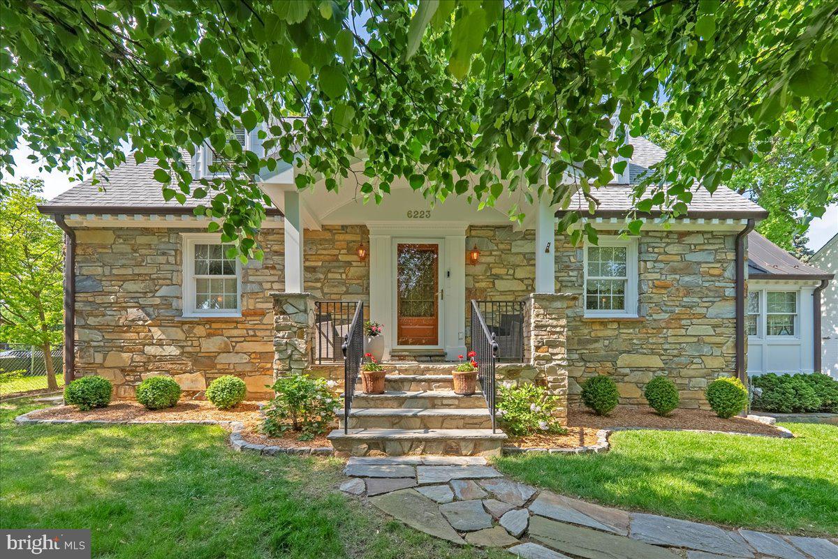 6223 LANGSTON BLVD, ARLINGTON, Virginia 22205, 3 Bedrooms Bedrooms, ,1 BathroomBathrooms,Residential,For sale,6223 LANGSTON BLVD,VAAR2057250 MLS # VAAR2057250