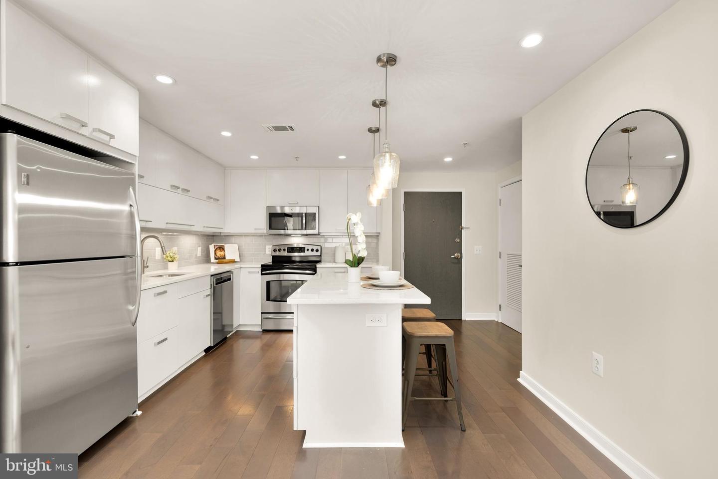 1010 MASSACHUSETTS AVE NW #211, WASHINGTON, District Of Columbia 20001, 1 Bedroom Bedrooms, ,1 BathroomBathrooms,Residential,For sale,1010 MASSACHUSETTS AVE NW #211,DCDC2199756 MLS # DCDC2199756