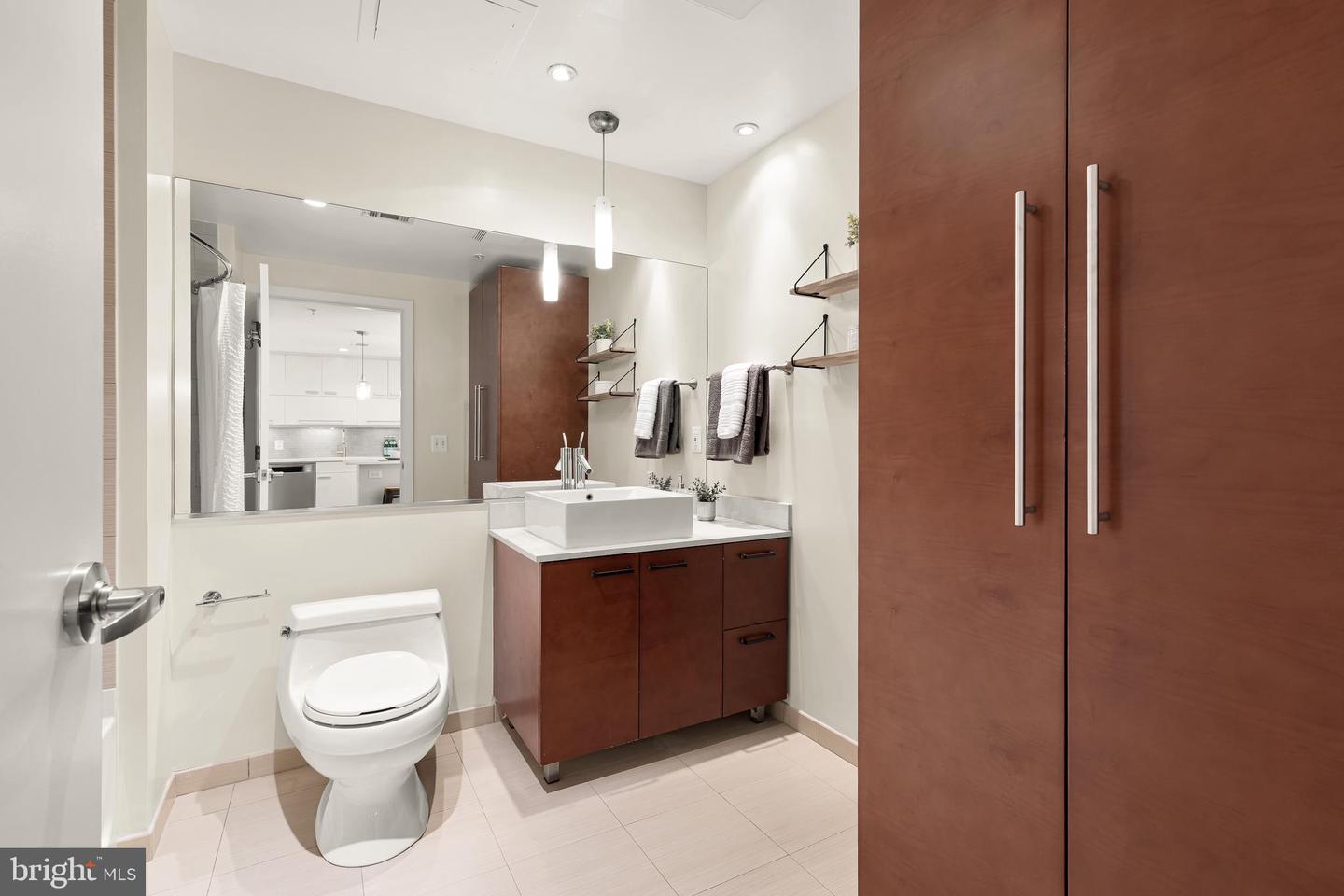 1010 MASSACHUSETTS AVE NW #211, WASHINGTON, District Of Columbia 20001, 1 Bedroom Bedrooms, ,1 BathroomBathrooms,Residential,For sale,1010 MASSACHUSETTS AVE NW #211,DCDC2199756 MLS # DCDC2199756