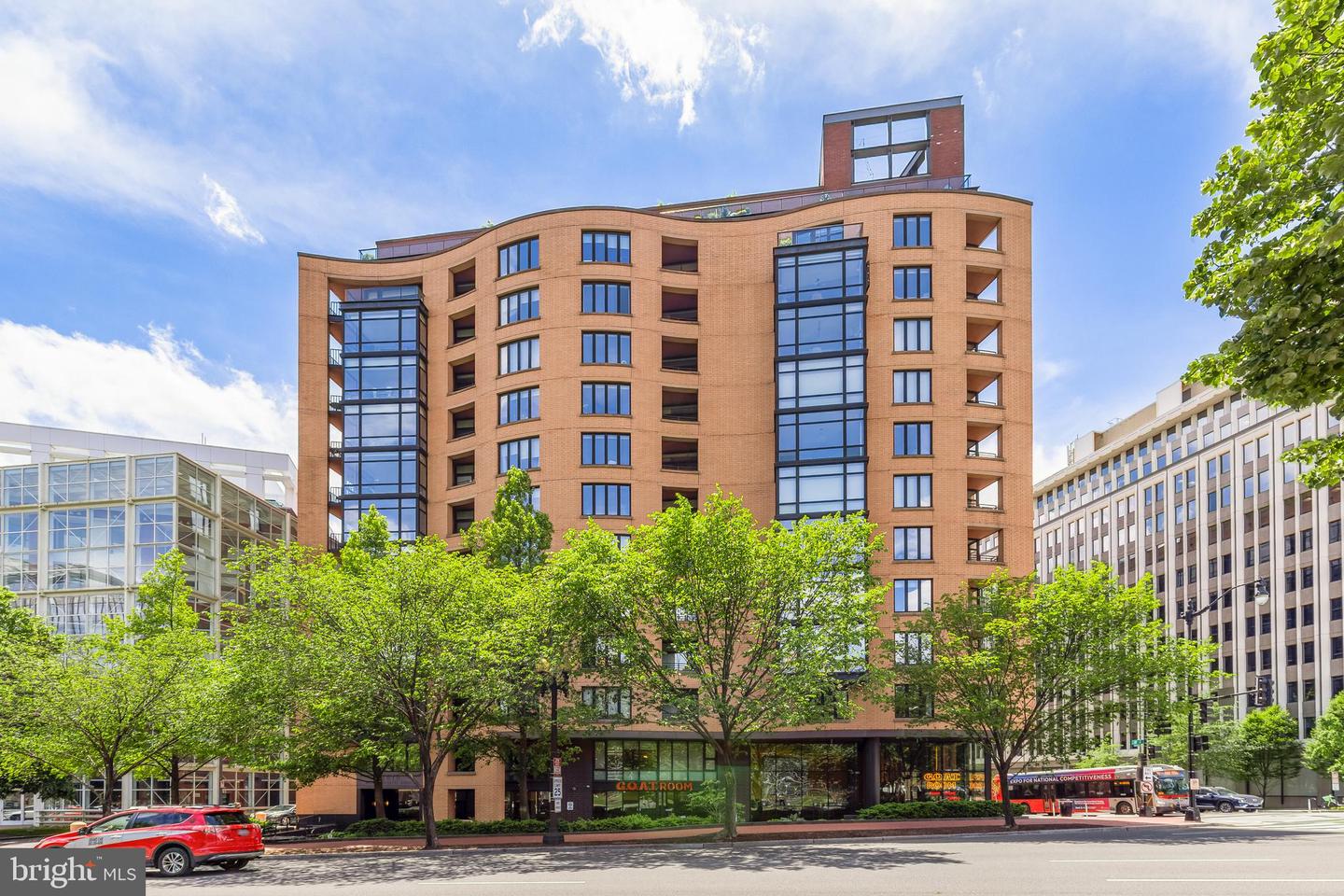 1010 MASSACHUSETTS AVE NW #211, WASHINGTON, District Of Columbia 20001, 1 Bedroom Bedrooms, ,1 BathroomBathrooms,Residential,For sale,1010 MASSACHUSETTS AVE NW #211,DCDC2199756 MLS # DCDC2199756