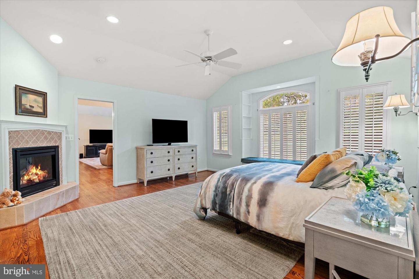1104 LYNDALE DR, ALEXANDRIA, Virginia 22308, 4 Bedrooms Bedrooms, ,4 BathroomsBathrooms,Residential,For sale,1104 LYNDALE DR,VAFX2239648 MLS # VAFX2239648