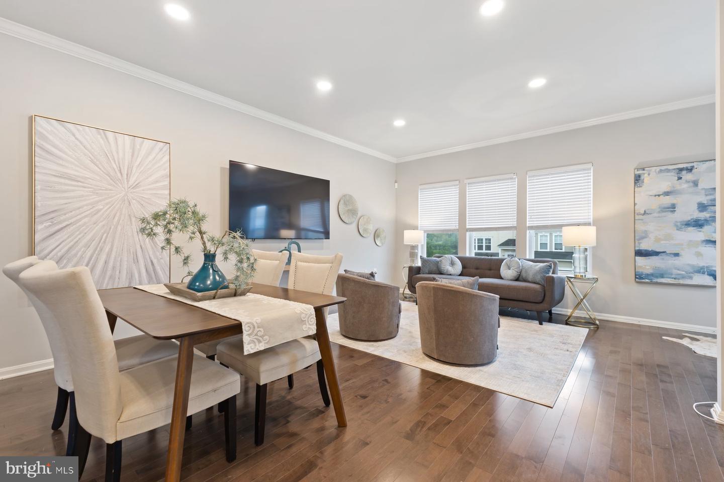 400 WOODCREST DR SE, WASHINGTON, District Of Columbia 20032, 3 Bedrooms Bedrooms, 3 Rooms Rooms,2 BathroomsBathrooms,Residential,For sale,400 WOODCREST DR SE,DCDC2200196 MLS # DCDC2200196