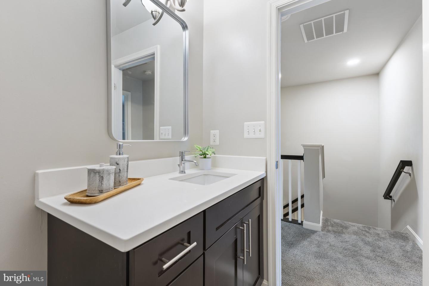 400 WOODCREST DR SE, WASHINGTON, District Of Columbia 20032, 3 Bedrooms Bedrooms, 3 Rooms Rooms,2 BathroomsBathrooms,Residential,For sale,400 WOODCREST DR SE,DCDC2200196 MLS # DCDC2200196