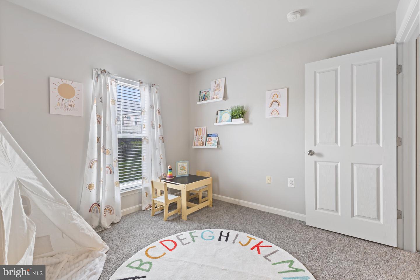 400 WOODCREST DR SE, WASHINGTON, District Of Columbia 20032, 3 Bedrooms Bedrooms, 3 Rooms Rooms,2 BathroomsBathrooms,Residential,For sale,400 WOODCREST DR SE,DCDC2200196 MLS # DCDC2200196
