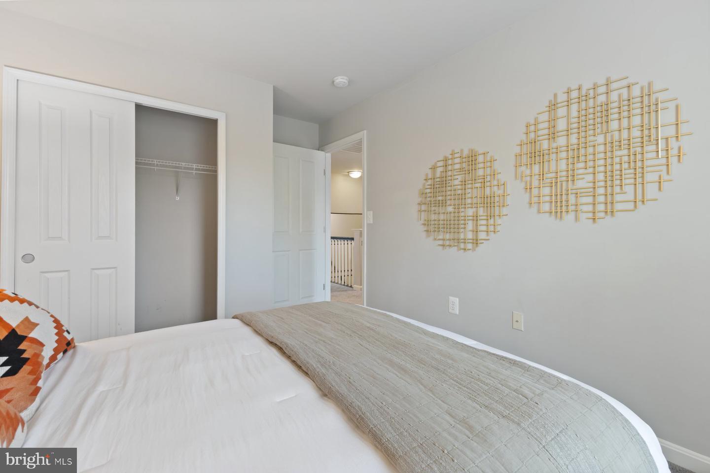 400 WOODCREST DR SE, WASHINGTON, District Of Columbia 20032, 3 Bedrooms Bedrooms, 3 Rooms Rooms,2 BathroomsBathrooms,Residential,For sale,400 WOODCREST DR SE,DCDC2200196 MLS # DCDC2200196